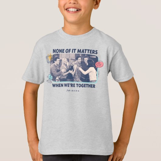 FRIENDS™ | グループハグ Tシャツ (正面)