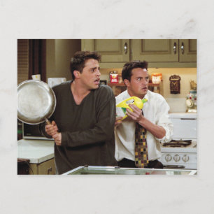 FRIENDS™   ジョーイとチャンドラーが怖がる インビテーションポストカード