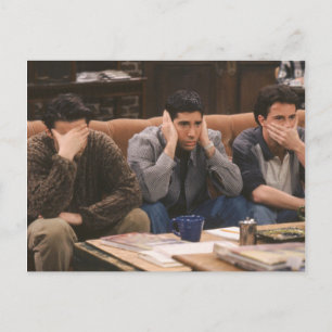 FRIENDS™   ソファに座るジョーイ、ロス、チャンドラー インビテーションポストカード