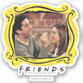 FRIENDS™ | ロスがレイチェルのメイクをする シール (正面)