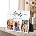 Friends 3 Photo Friendship Collage Keepsake フォトプラーク<br><div class="desc">友祝達3写真コラージュ記念プラークとの友情。熱いピ鮮やかンクのパーソナライズされたデザインを備え、3枚の大切な写真を美しく並べたコラージュを展示。素材を使高品質ったデザインで、机や棚、壁に飾るのに最適。心のこもった「友達」のメッセージは、愛するtouchを追加し、誕生日や休日のための理想的な贈り物であるか、またはちょうど、あなたの友人との特別な絆をキャプチャする最高のためにする。</div>