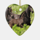 Friesianの雌の子馬のオーナメント セラミックオーナメント (右)
