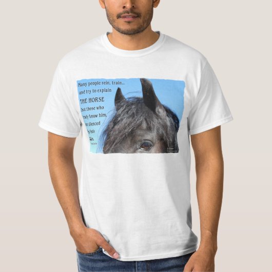 Friesianの馬の至福 Tシャツ (正面)