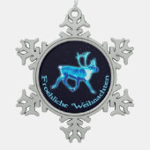 Froeliche Weihnachen - Blue Caribou (Reindeer) スノーフレークピューターオーナメント (正面)