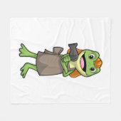 Frog as Hairdresser with Hairdryer フリースブランケット (正面(横))