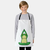 Frog at Yoga in Cross Leged エプロン (着用した状態)