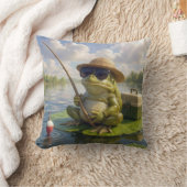 Frog Fishing From a Lily Pad クッション (ブランケット)