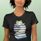 Frog on Books Tシャツ