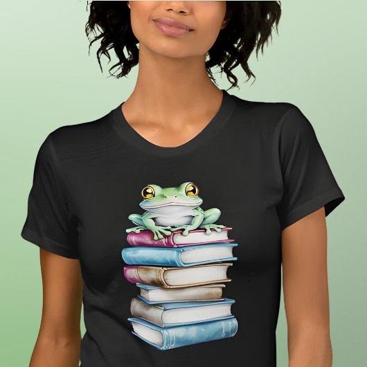 Frog on Books Tシャツ
