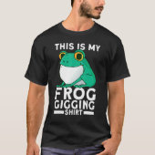 Frog Slayer Bullfrog Hunting Gigging Frogging Tシャツ (正面)