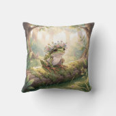 Frog Wearing a Floral Crown In Forest クッション (裏面)