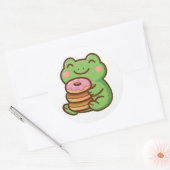 Frog With Donuts – Cute Animal Sticker ラウンドシール (封筒)