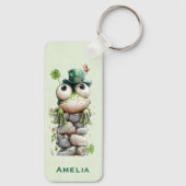  Frog with Green Hat and Shamrock Cute キーホルダー (裏面)