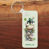  Frog with Green Hat and Shamrock Cute キーホルダー (正面)