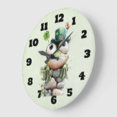 Frog with Green Hat and Shamrock Cute ラージ壁時計 (傾斜)