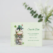 Frog with Green Hat and Shamrock Cute 案内ポストカード (スタンド正面)