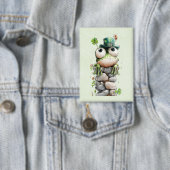 Frog with Green Hat and Shamrock Cute 缶バッジ (インサイチュ)