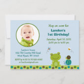 Froggyのカエルのかたつむりの男の子の写真の誕生日の招待状 招待状 (正面)