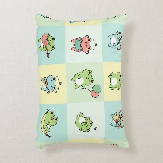 Frogs with Tiny Hobbies アクセントクッション (正面(垂直))
