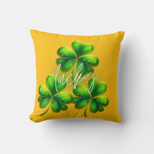 From emerald green to lucky clovers クッション (正面)