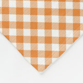 Front view features a brown and white gingham  フリースブランケット (角)