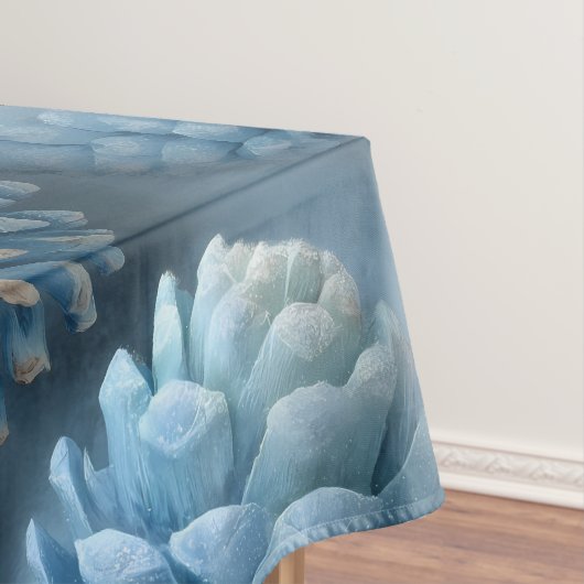Frosted Blue Pinecones テーブルクロス (インサイチュ)