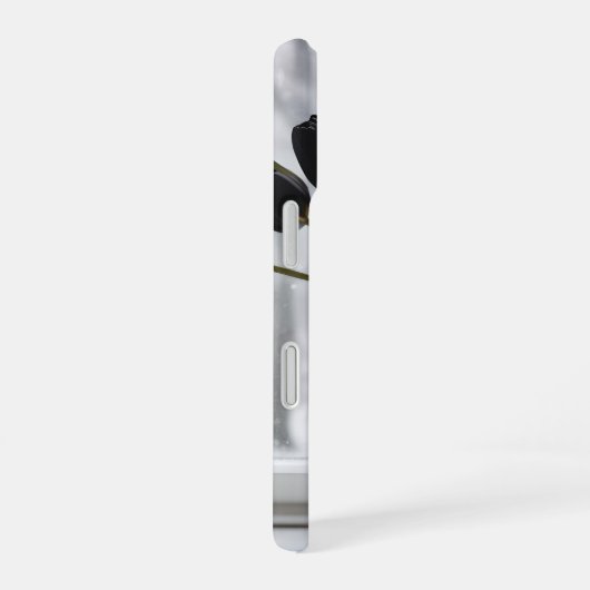 "Frosted Elegance: Black Tulips in a White Vase iPhone 16ケース (右側面)