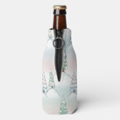 Frozen Forest Elegance Winter Tree Designs ボトルクーラー (ボトル裏面)