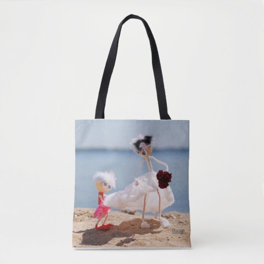 Fubby Bruidsmeisje met Bruid op strand. トートバッグ (正面)