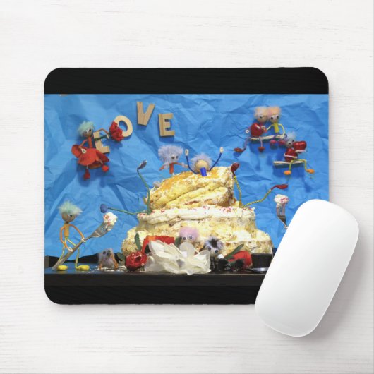 Fubby feest met taart en bruidspaar. マウスパッド (マウス)
