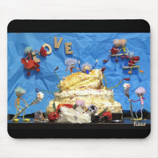 Fubby feest met taart en bruidspaar. マウスパッド (正面)