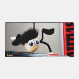 Fubby hangend als de scene van Tom Cruise. デスクマット