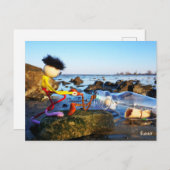 Fubby met flessenpost aan de kust. ポストカード (正面/裏面)