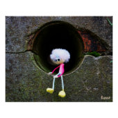 Fubby poppetje dat in een muur zit. ポスター (正面)