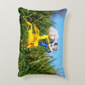 Fubby poppetjes die dansen met Narcissenjurk. アクセントクッション (裏面(縦))