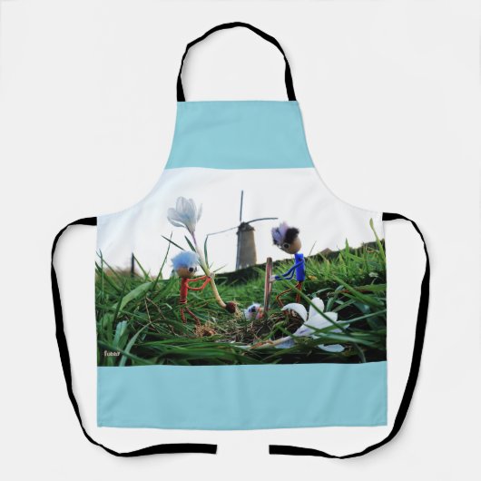 Fubby's bij een molen planten een krokus bol. エプロン (正面)