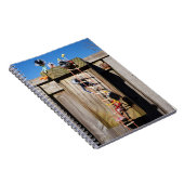 Fubby's die een vogelhuis beklimmen. ノートブック (右側)