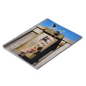 Fubby's die een vogelhuis beklimmen. ノートブック (左側)