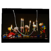 Fubby's die feestelijk met kaarsjes lopen, grappig ラージペーパーバッグ (裏面)