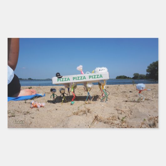 Fubby's die op het strand een pizza stelen. 長方形シール (正面)