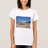 Fubby's die op het strand een pizza stelen. tシャツ (正面)