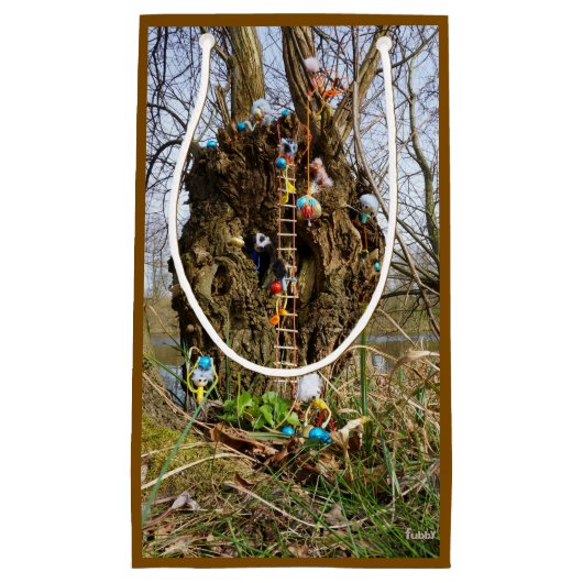 Fubby's die Paas eieren verzamelen. スモールペーパーバッグ (正面)