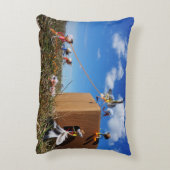 Fubby's die spelen met veren en vliegen. アクセントクッション (裏面(縦))