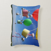 Fubby's in luchtballonnen die op avontuur gaan. アクセントクッション (裏面(縦))