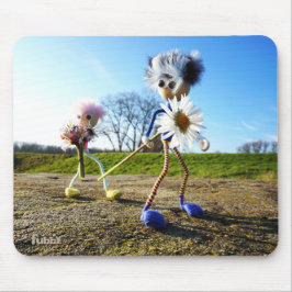 Fubby's in natuur met madeliefjes. マウスパッド