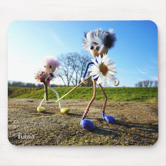 Fubby's in natuur met madeliefjes. マウスパッド (正面)