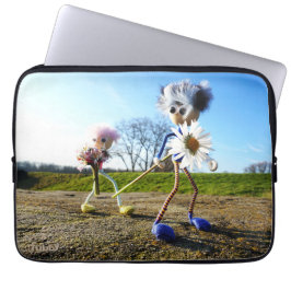 Fubby's in natuur met madeliefjes. ラップトップスリーブ