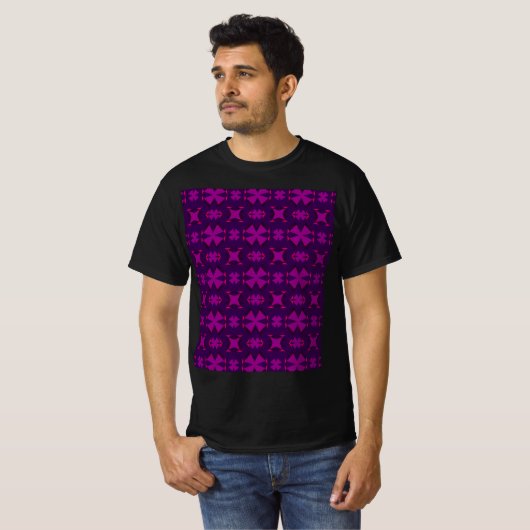 Fuchsia Geotech: A Vibrant Abstract Geometric Text Tシャツ (正面フル)