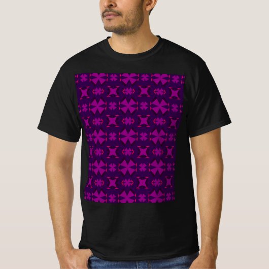 Fuchsia Geotech: A Vibrant Abstract Geometric Text Tシャツ (正面)