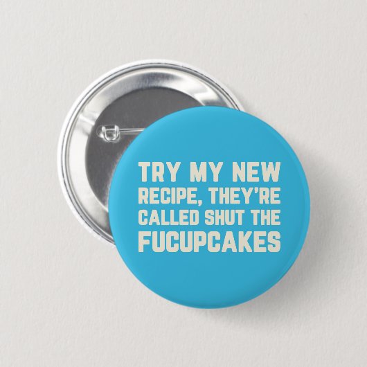 Fucupcakesのおもしろいな引用文を締めて下さい 缶バッジ (正面&裏面)